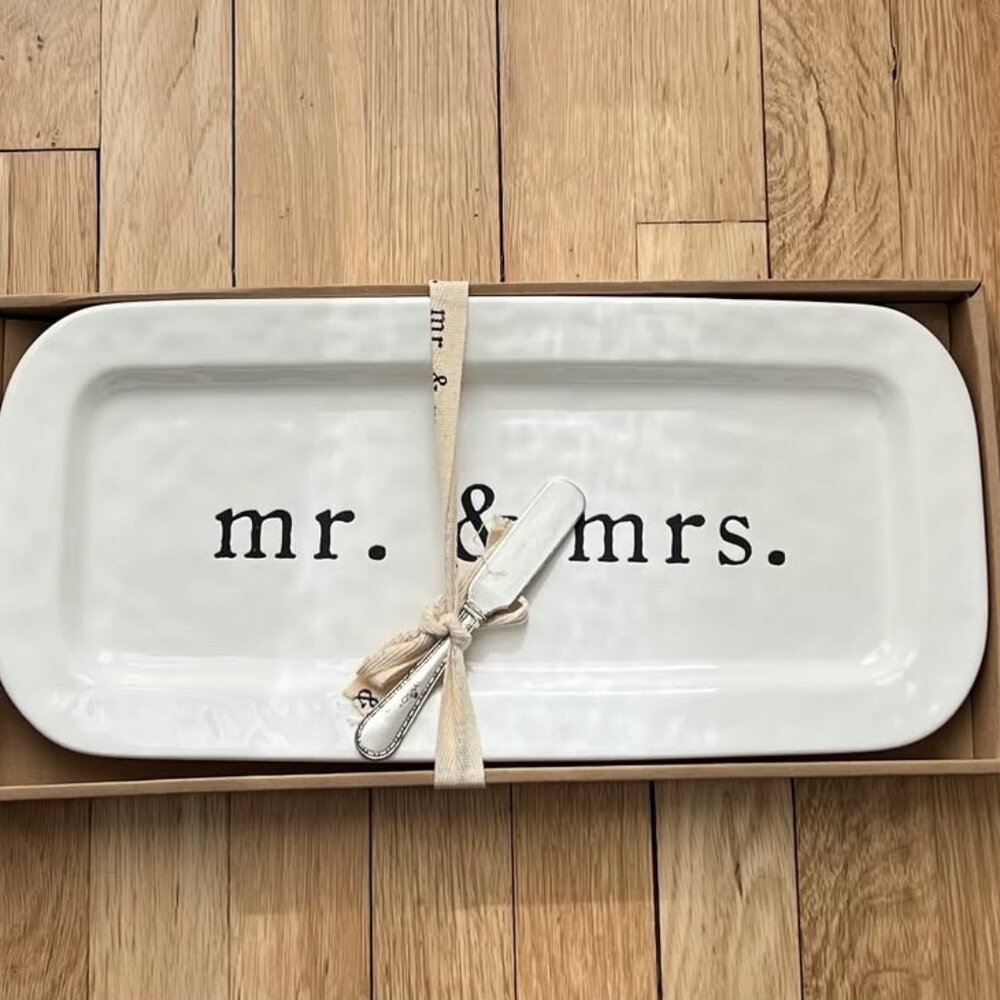 Mud Pie Mr. & Mrs. Hostess Set Ceramic Tray with Spreader